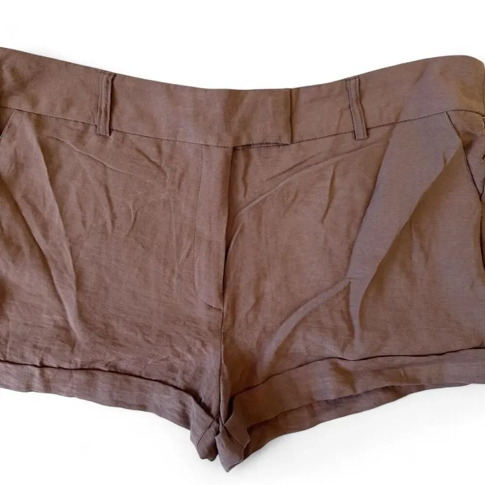 Bar III Fossil Brown Cuffed Tailored Shorts (Size XL)